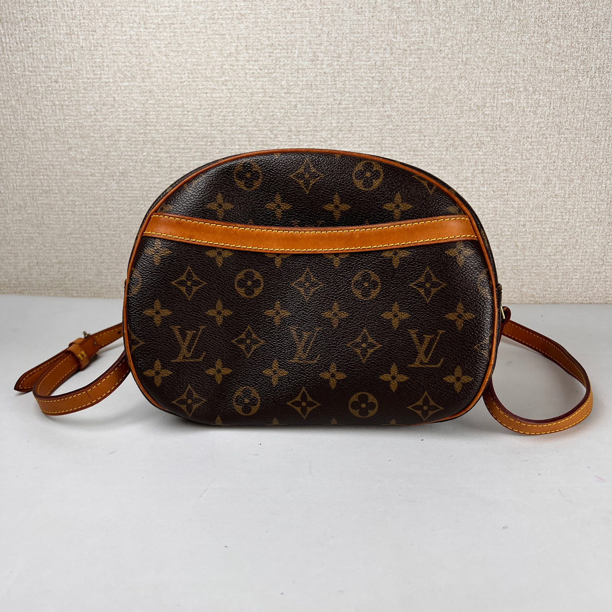Louis Vuitton Brown Handle Bags A-16286