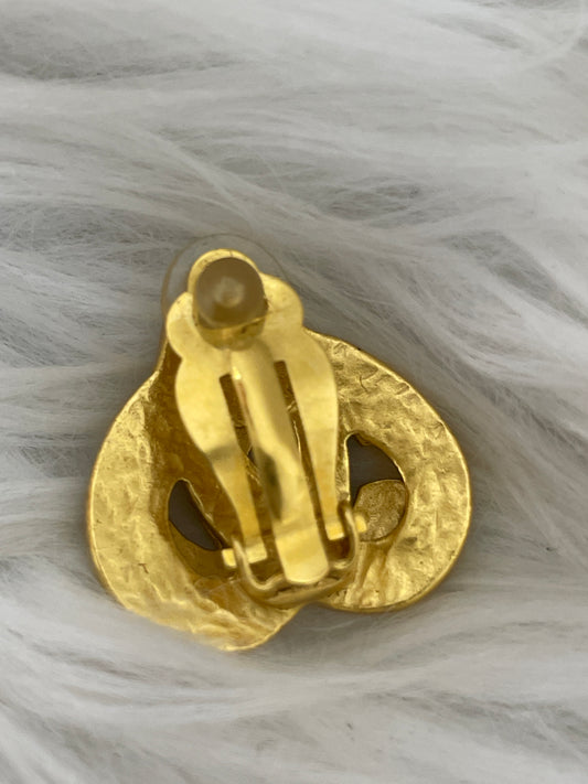 Chanel Gold Small goods A-16337