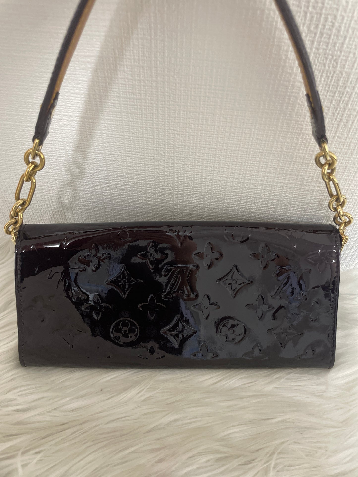 Louis Vuitton Purple Shoulder Bags A-16348
