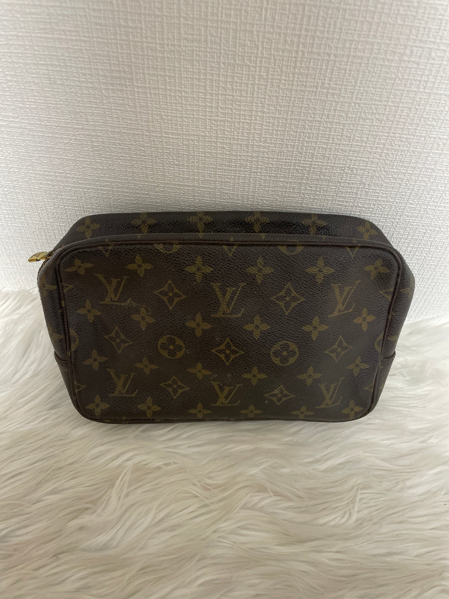 Louis Vuitton Brown Pouches A-16349