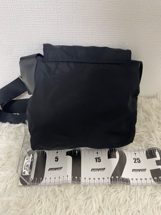 Prada Black Shoulder Bags A-16368