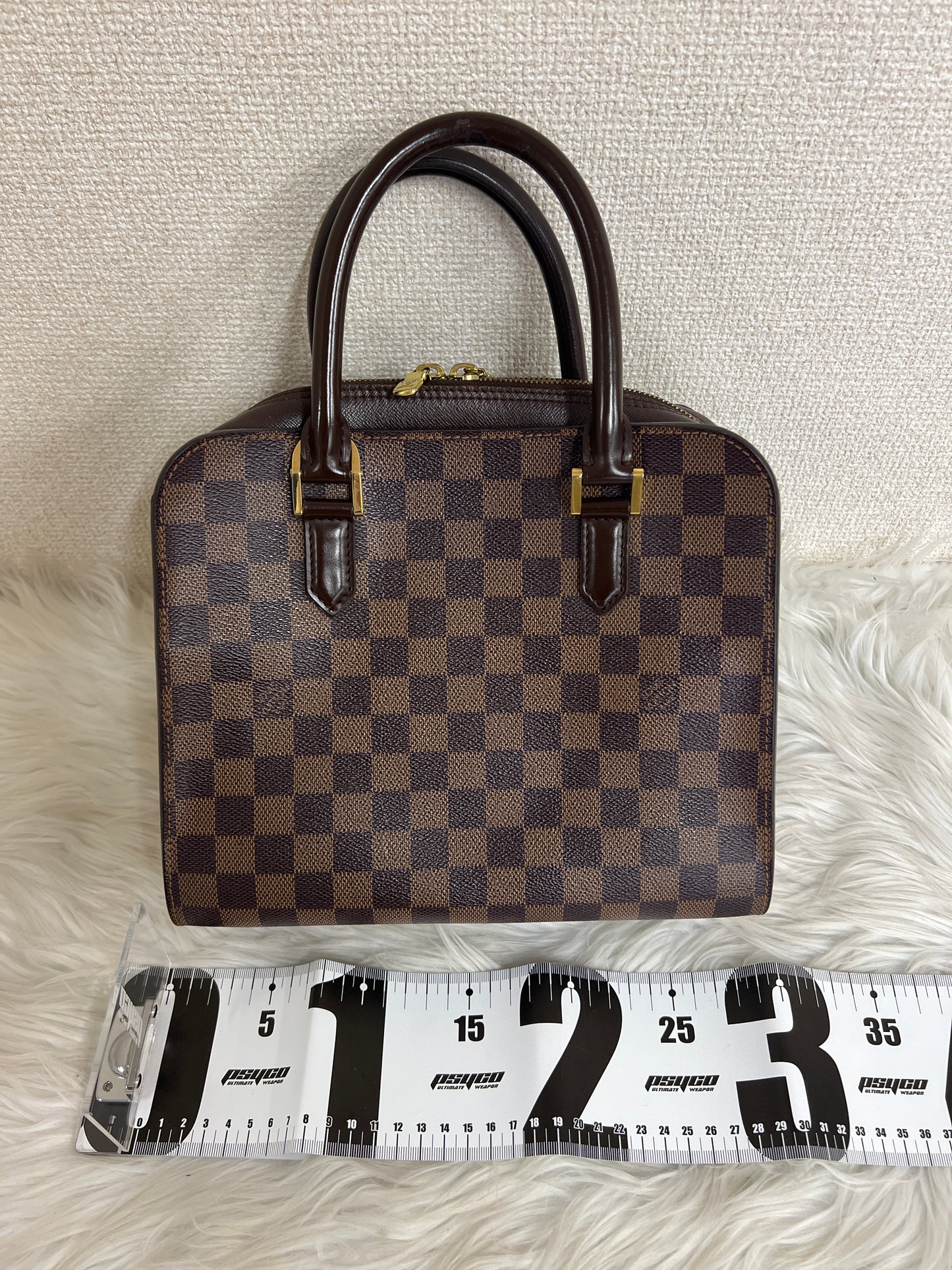 Louis Vuitton Brown Shoulder Bags A-16425