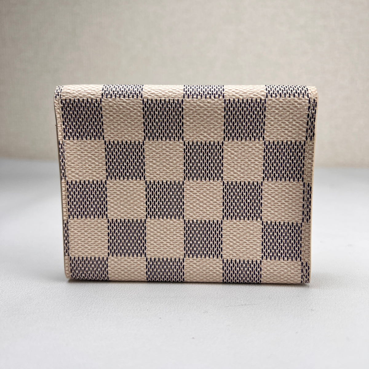 Louis Vuitton White Small goods A-16481