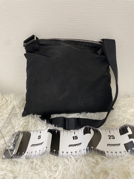 Prada Black Shoulder Bags A-16522