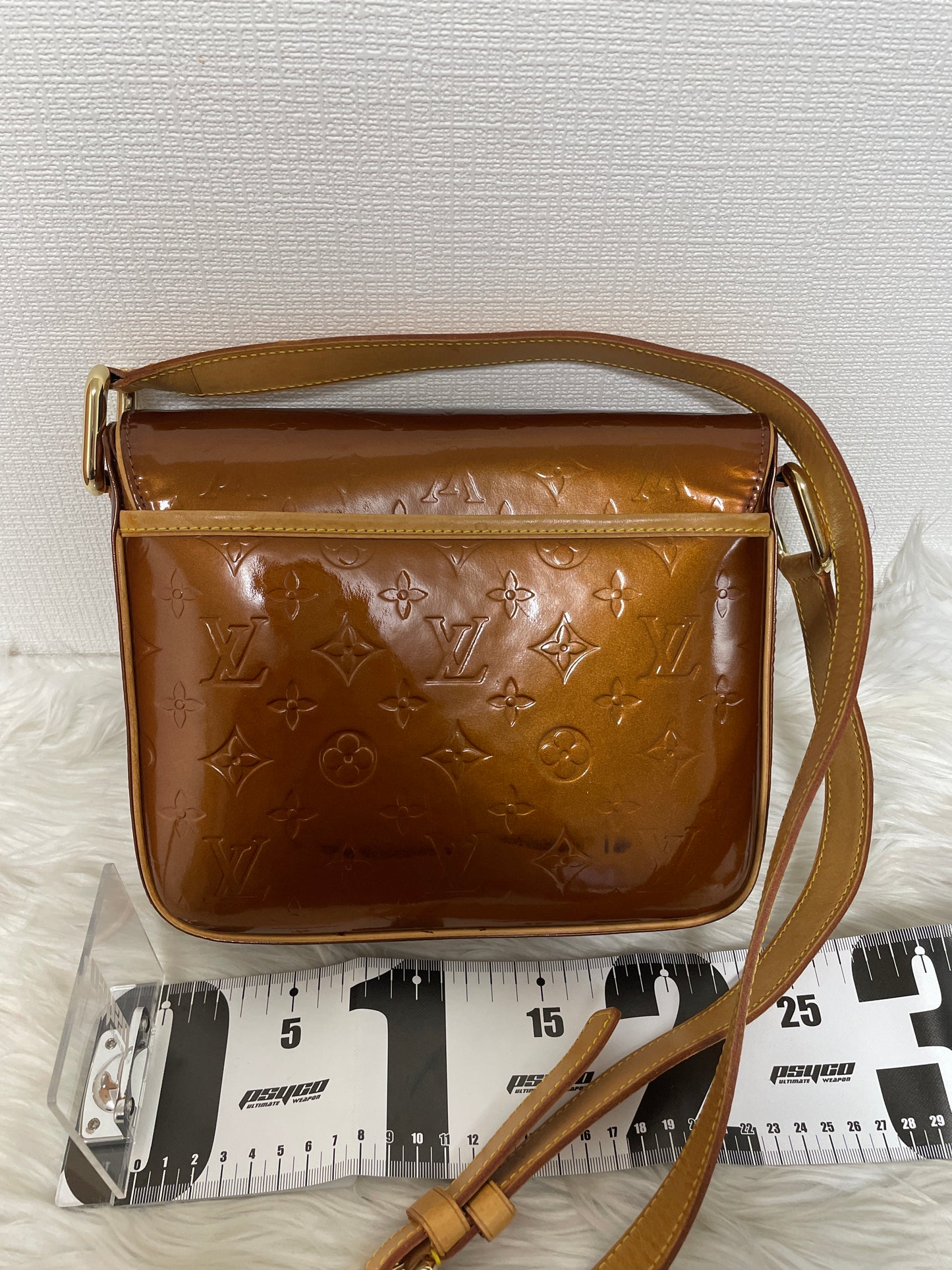 Louis Vuitton Brown Shoulder Bags A-16524