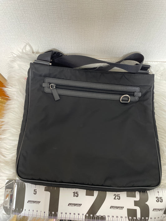 Prada Black Shoulder Bags A-16528
