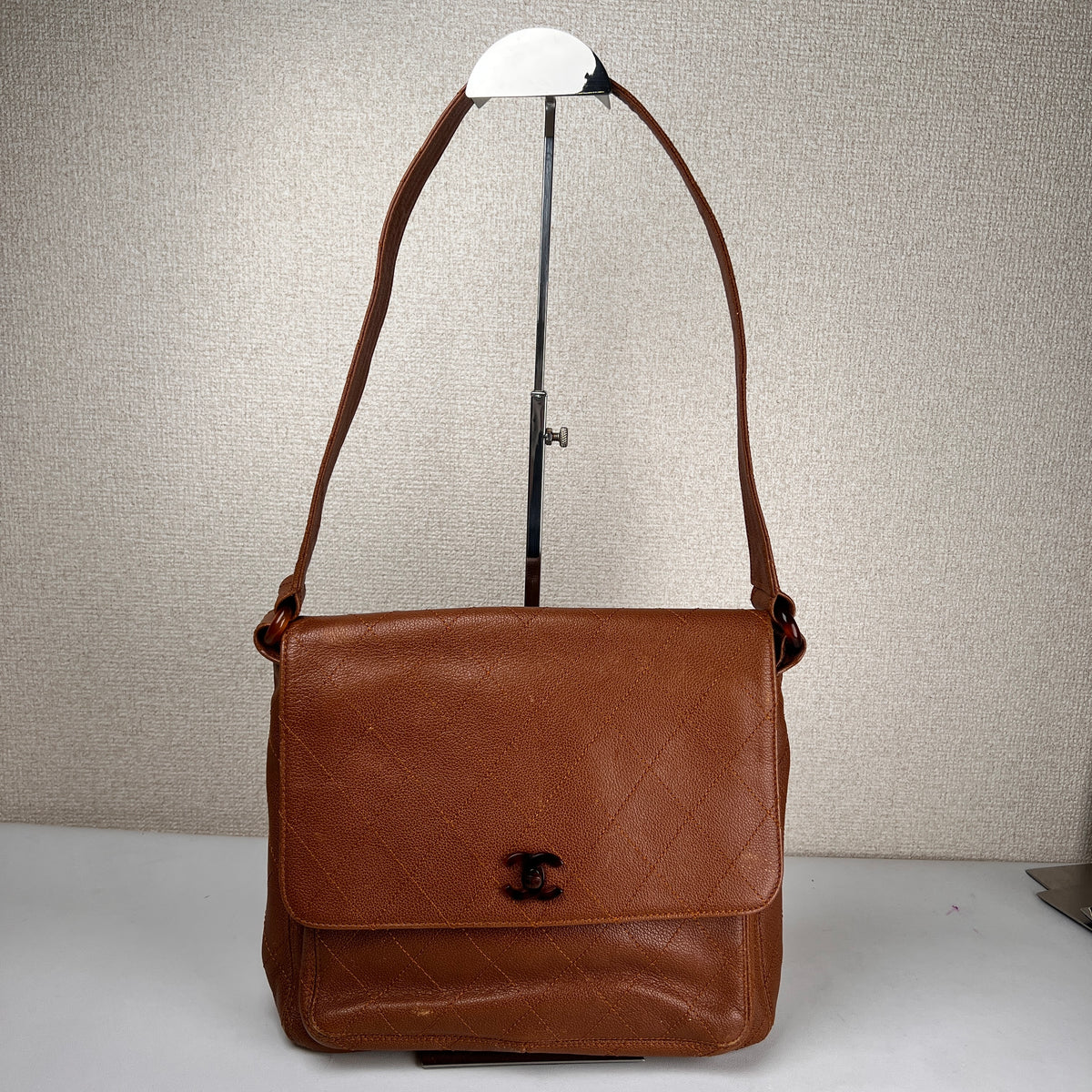 Chanel Brown Shoulder Bags A-16662