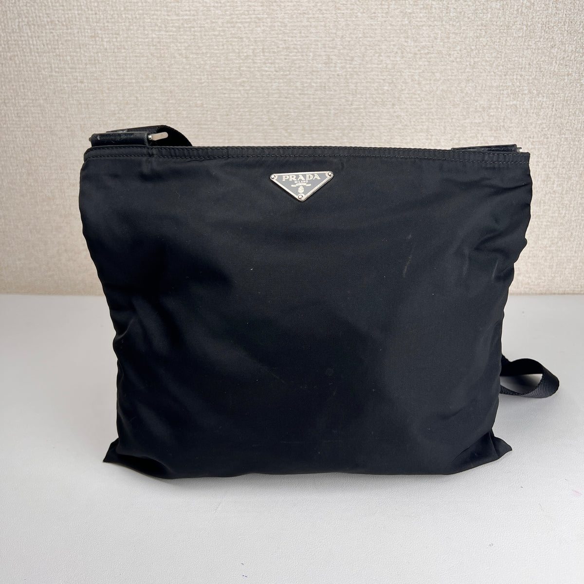 Prada Black Shoulder Bags A-16671