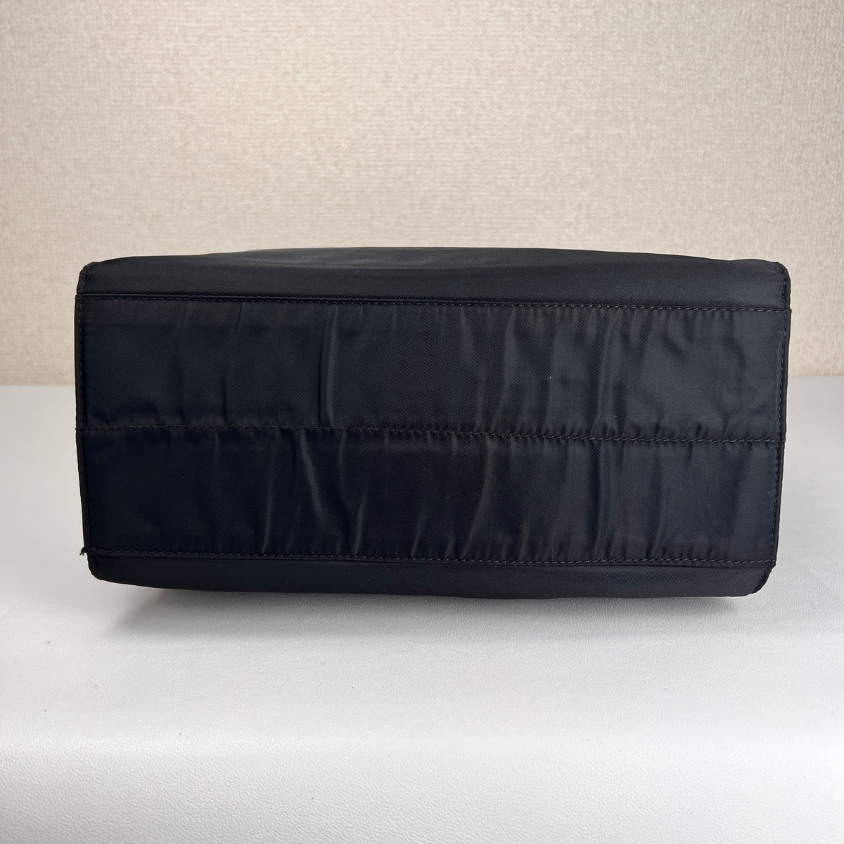 Prada Black Tote Bags A-16720
