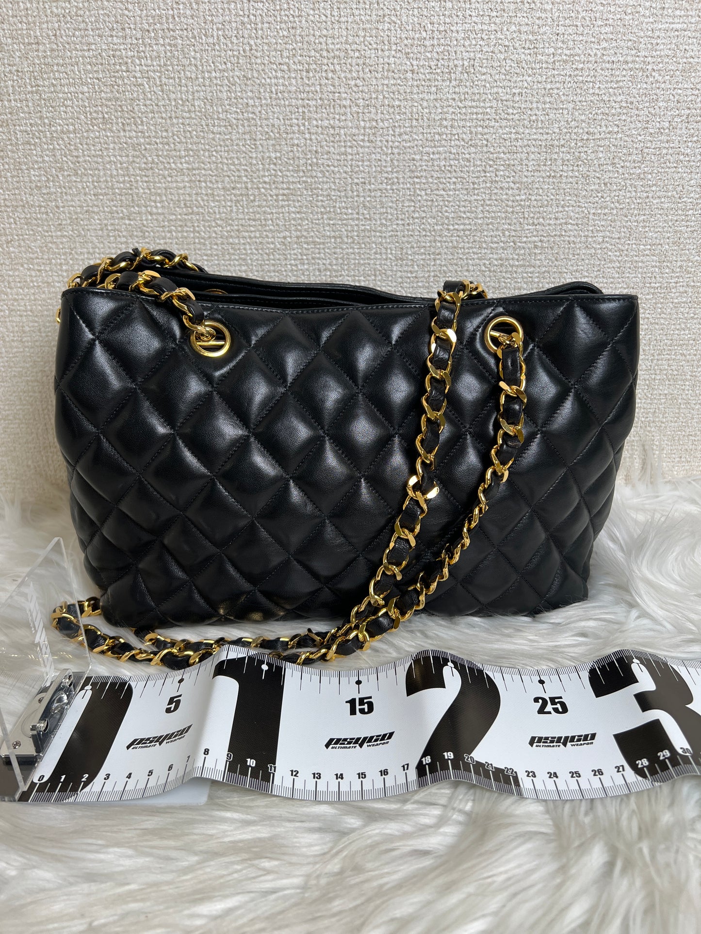 Chanel Black Tote Bags A-16790