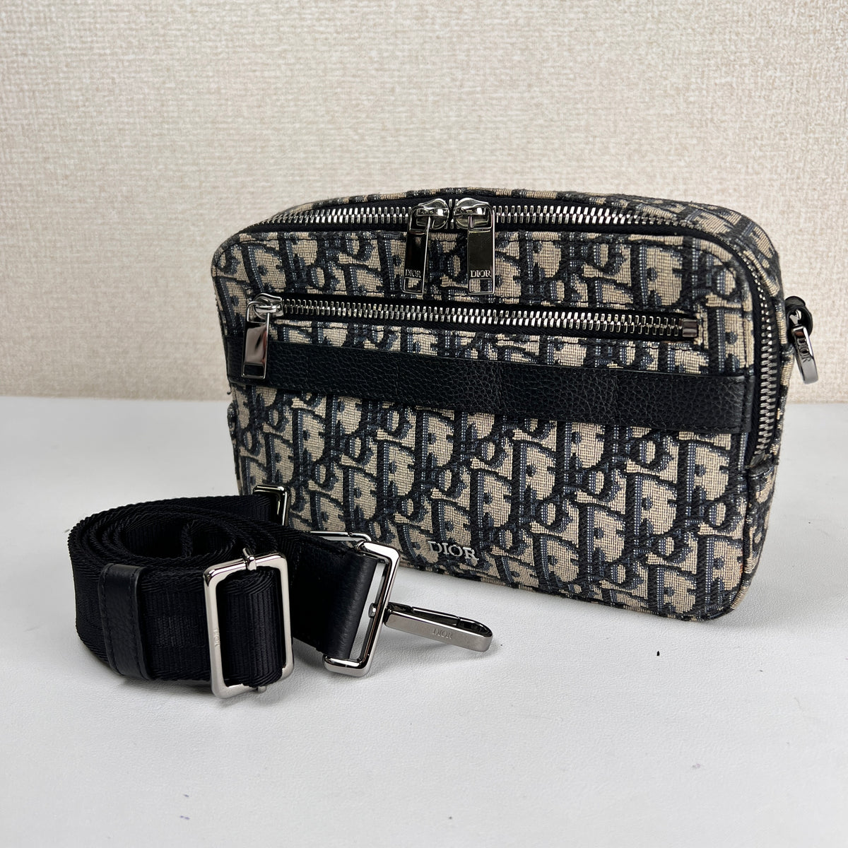 Dior Navy Shoulder Bags A-16808