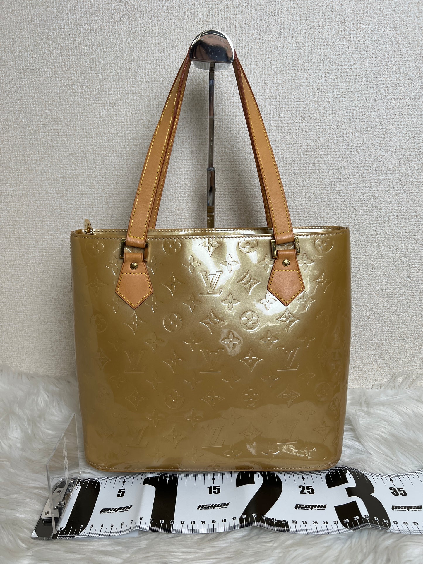 Louis Vuitton Beige Handle Bags A-16817