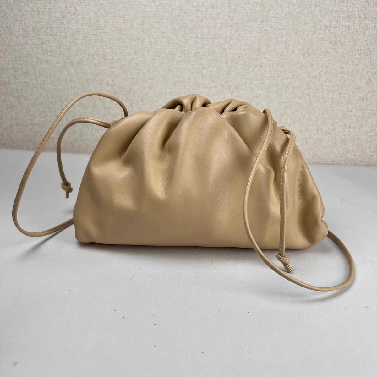 Bottega Veneta Beige Shoulder Bags A-16835