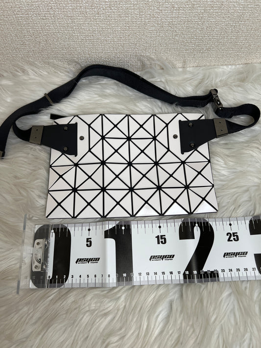 Other White Shoulder Bags A-16858