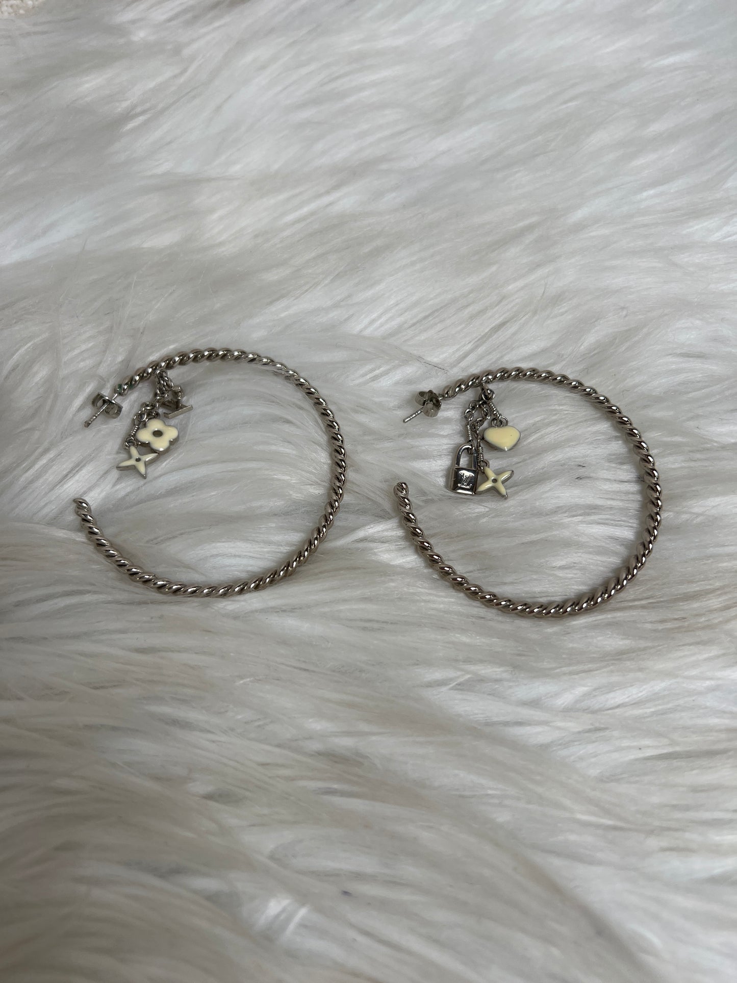 Louis Vuitton Silver Earrings A-16884