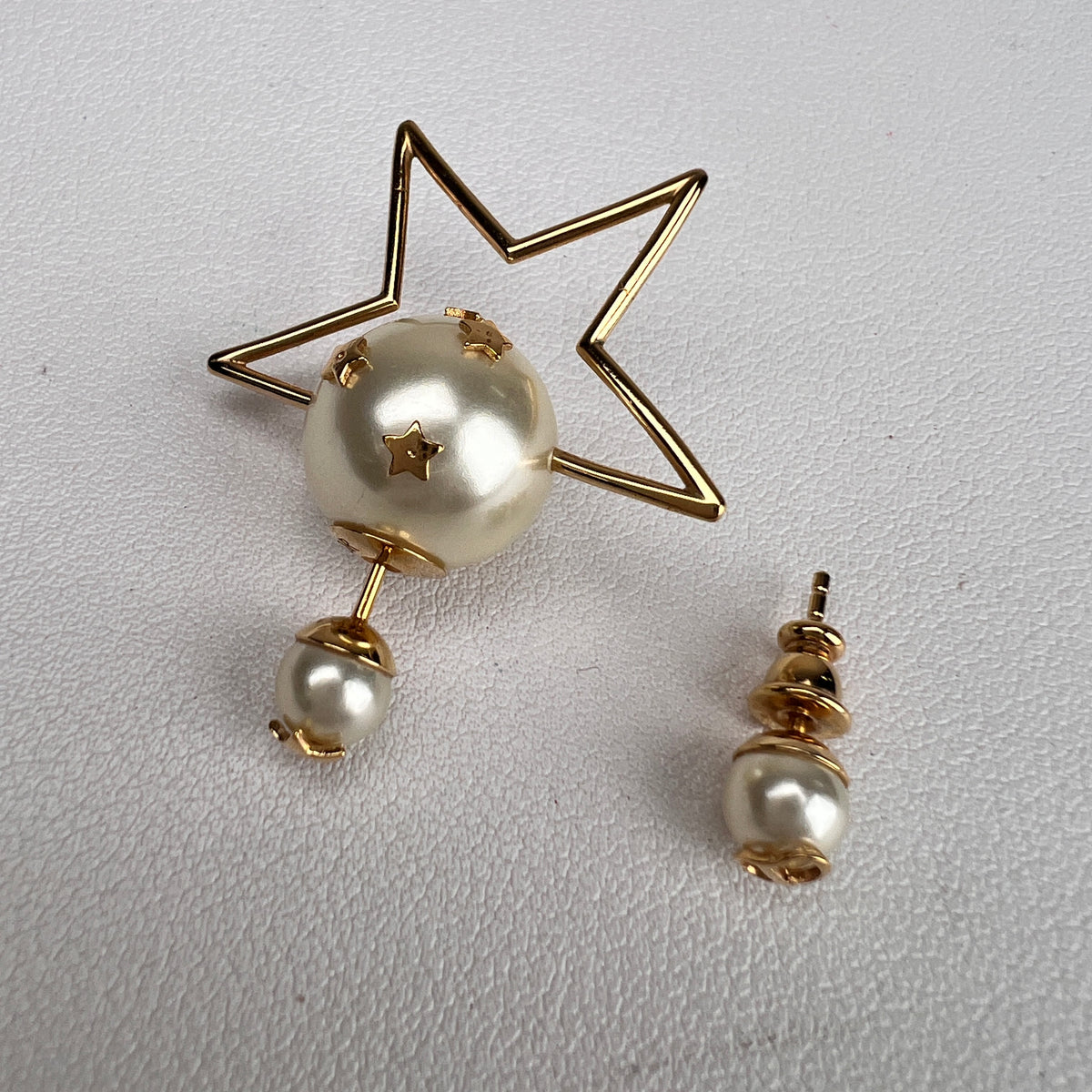Dior Gold Earrings A-16888