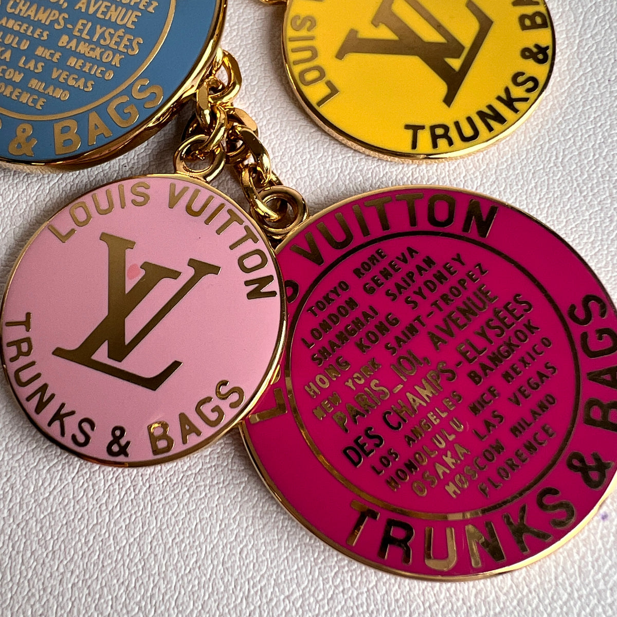 Louis Vuitton Multicolor Apparel A-16903