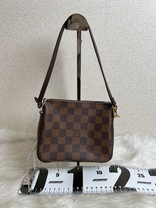 Louis Vuitton Brown Pouches A-16907