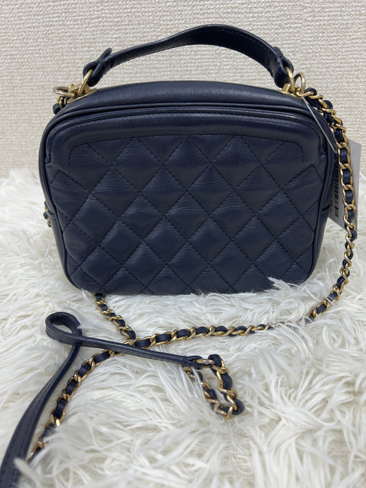Chanel Navy Shoulder Bags A-16976