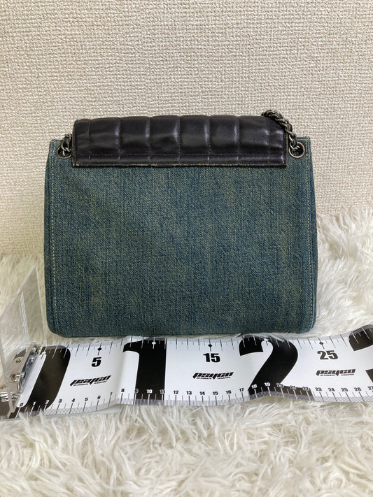 Chanel Multicolor Shoulder Bags A-17128