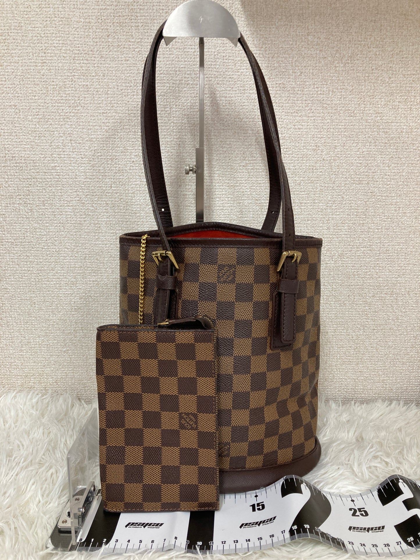 Louis Vuitton Brown Pouches A-17221