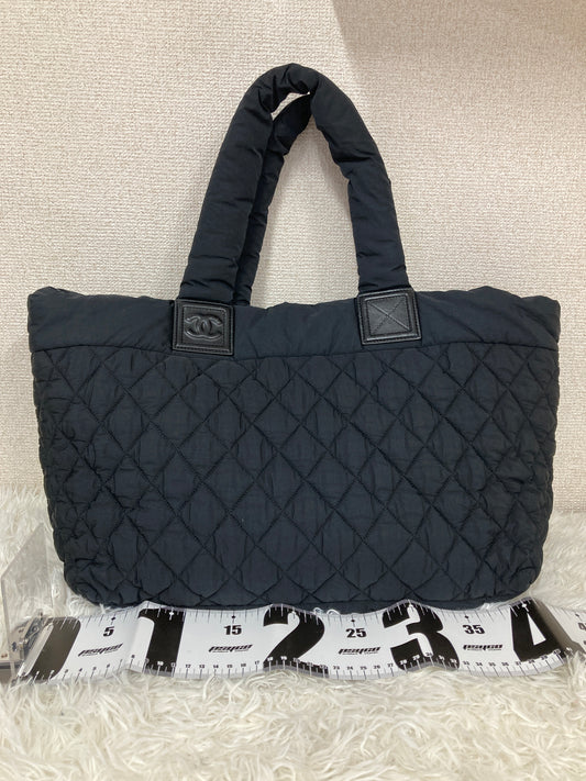 Chanel Black Tote Bags A-17237