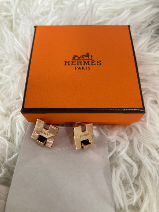 Hermes Gold Earrings A-17285