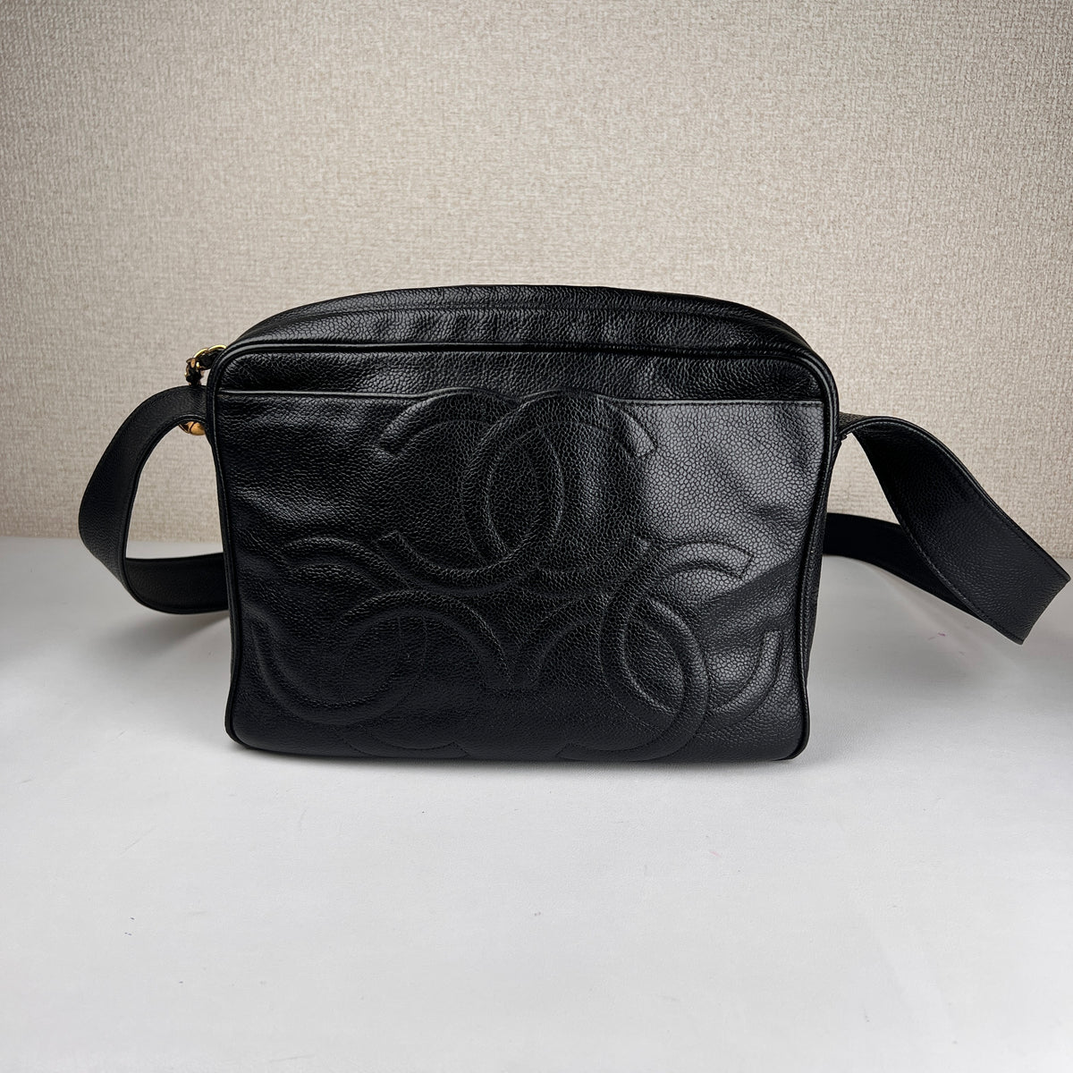 Chanel Black Shoulder Bags A-17314