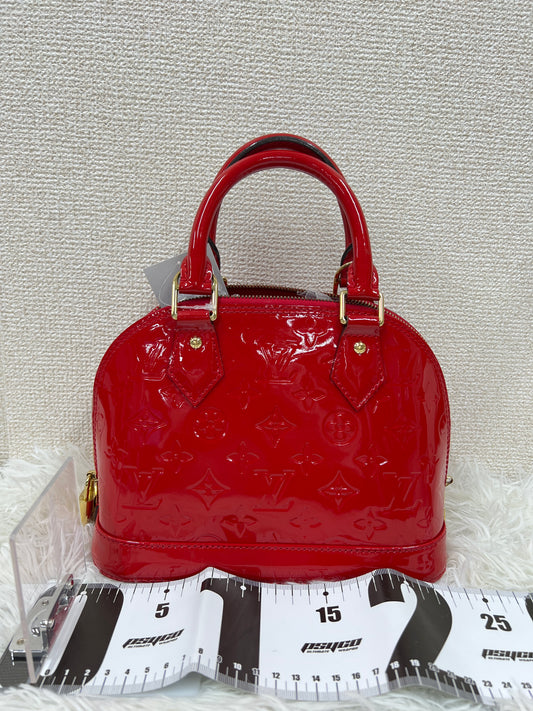 Louis Vuitton Red Shoulder Bags A-17316