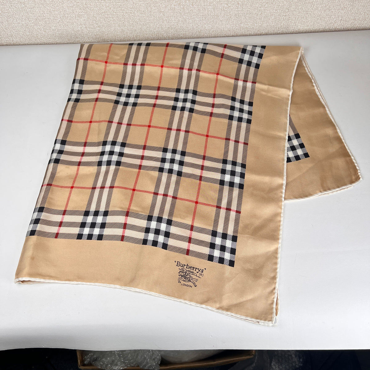 Burberry Beige Scarves A-17352