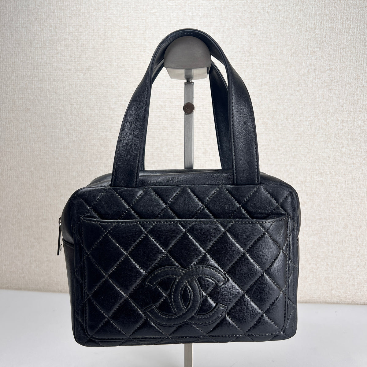 Chanel Black Handle Bags A-17537