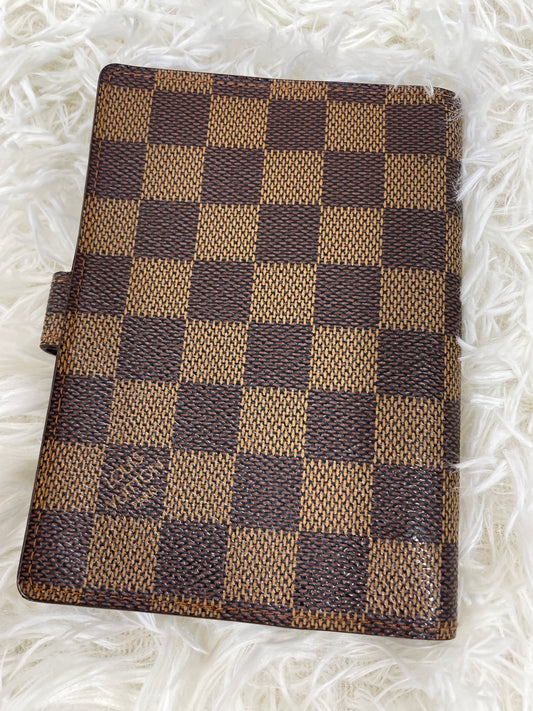 Louis Vuitton Beige Wallets A-17562