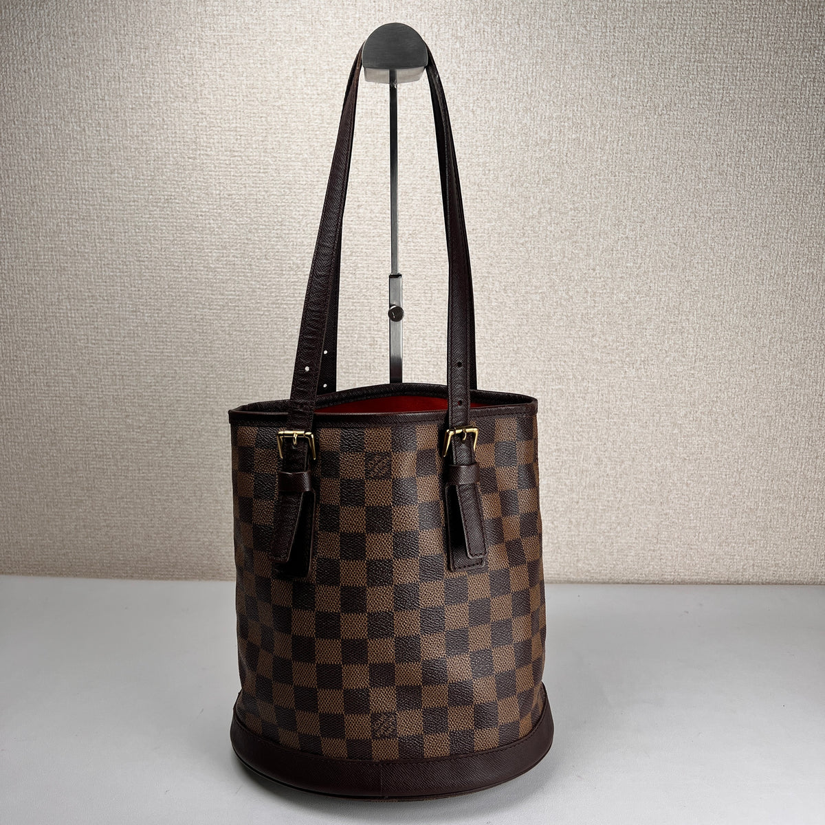 Louis Vuitton Brown Shoulder Bags A-17563