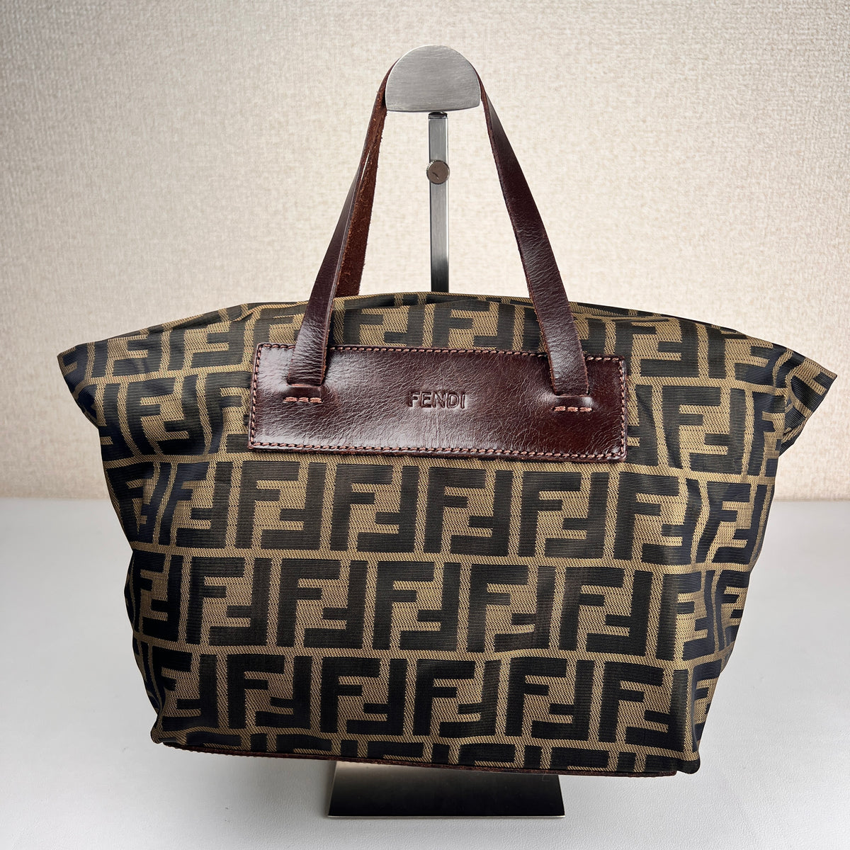 Fendi Beige Tote Bags A-17574