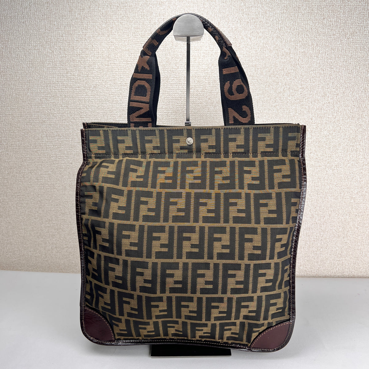 Fendi Beige Tote Bags A-17612