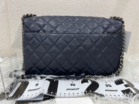 Chanel Black Shoulder Bags A-17682
