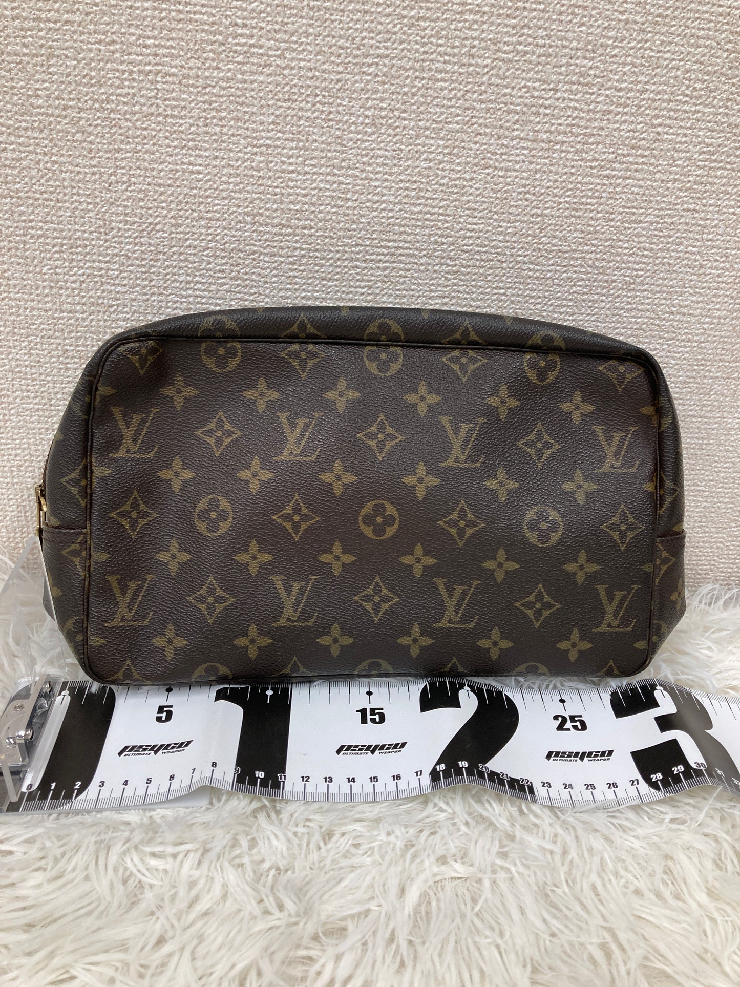 Louis Vuitton Brown Pouches A-17688
