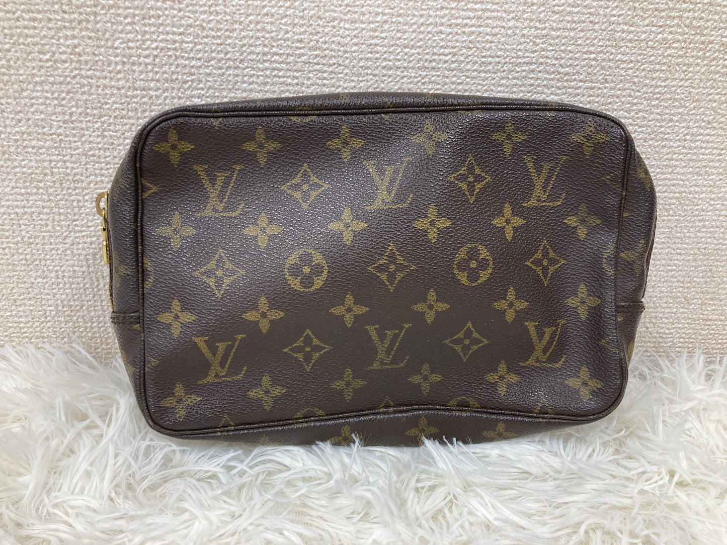 Louis Vuitton Brown Pouches A-17694
