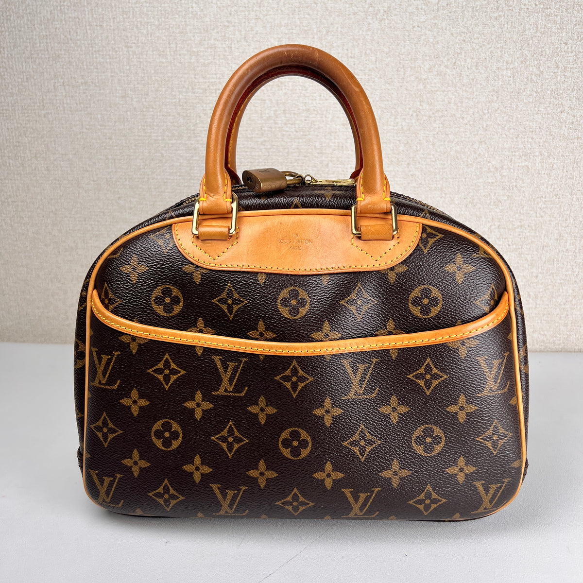 Louis Vuitton Brown Handle Bags A-17793