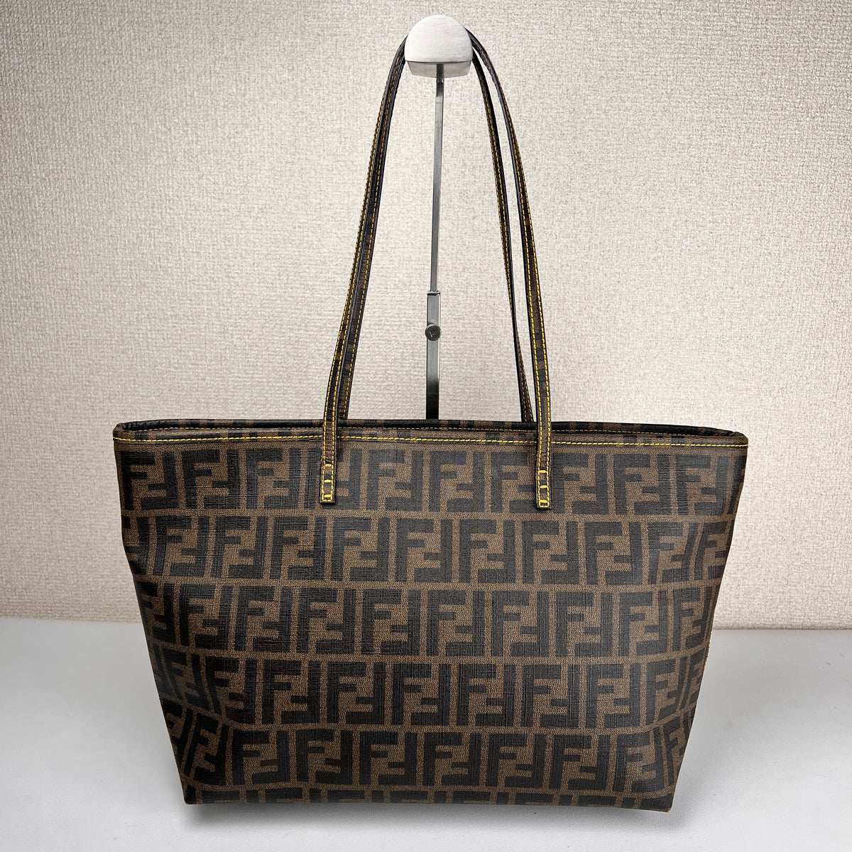 Fendi Brown Tote Bags A-17836