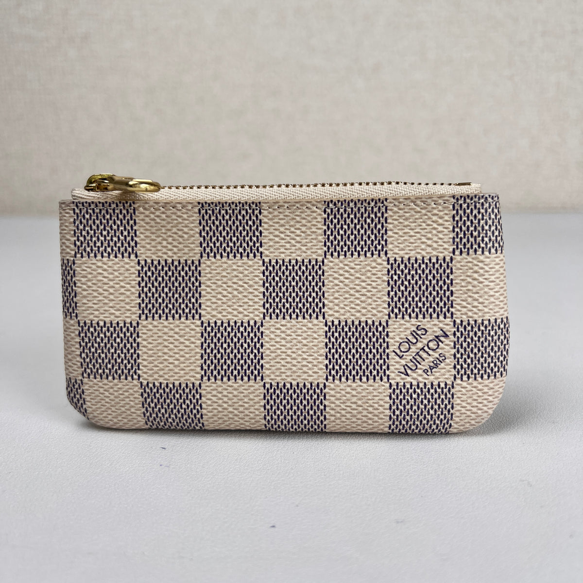 Louis Vuitton Beige Pouches A-17872