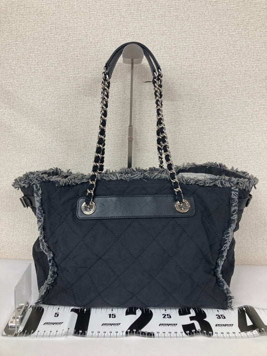 Chanel Black Shoulder Bags A-17978