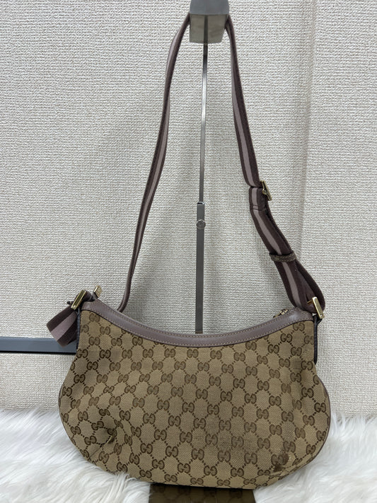 Gucci Beige Shoulder Bags A-17988