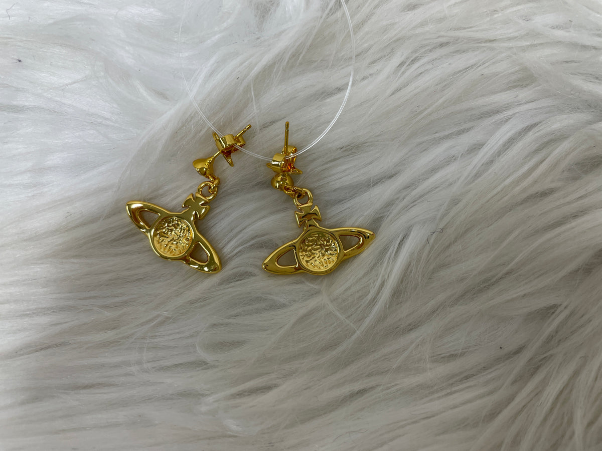 Vivienne Westwood Gold Earrings A-18053