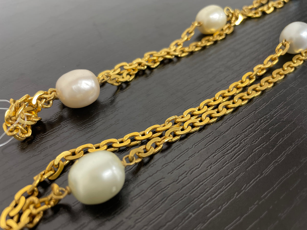 Chanel Gold Necklaces A-18130