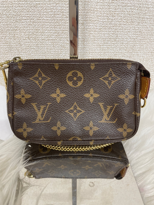 Louis Vuitton Brown Shoulder Bags A-18151