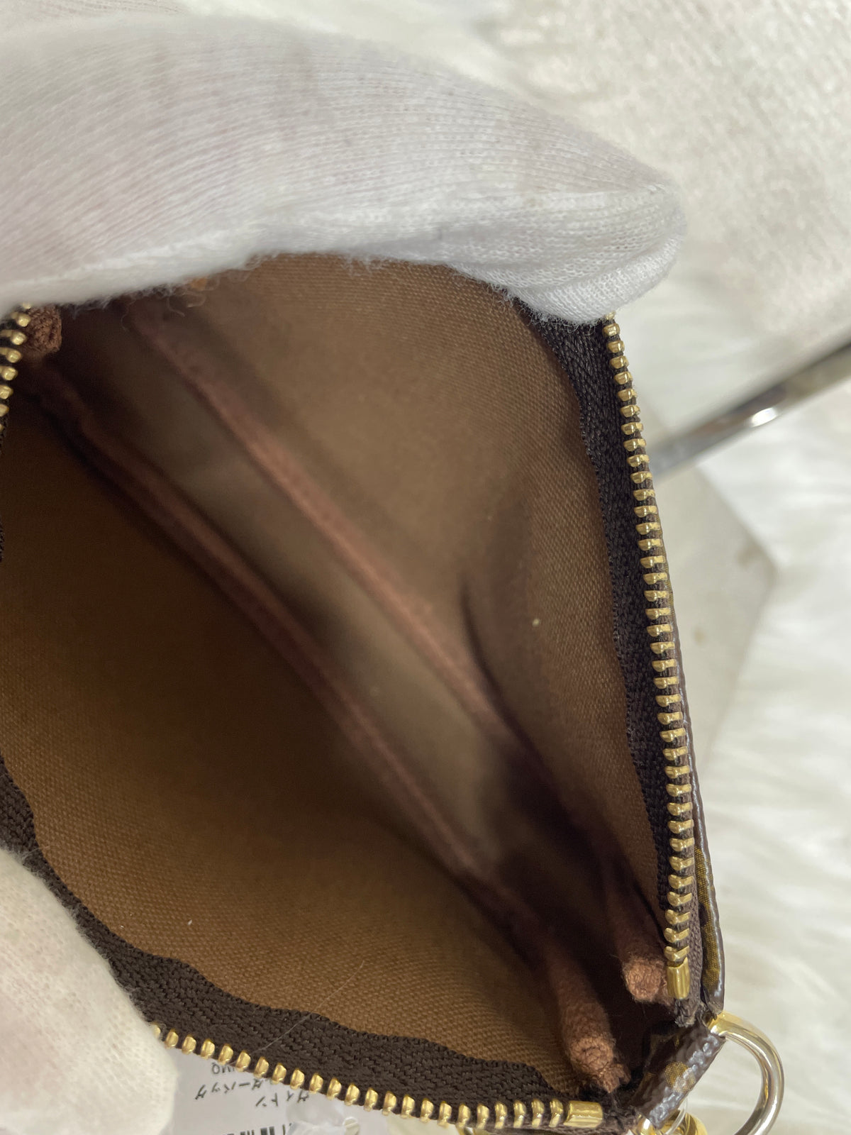Louis Vuitton Brown Shoulder Bags A-18151