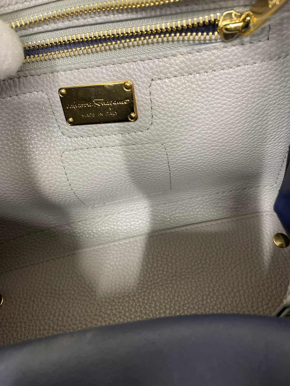 Ferragamo Gray Handle Bags A-18155