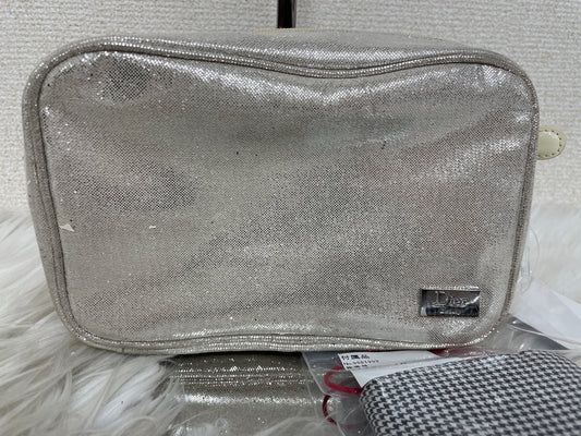 Dior Gold Pouches A-18158