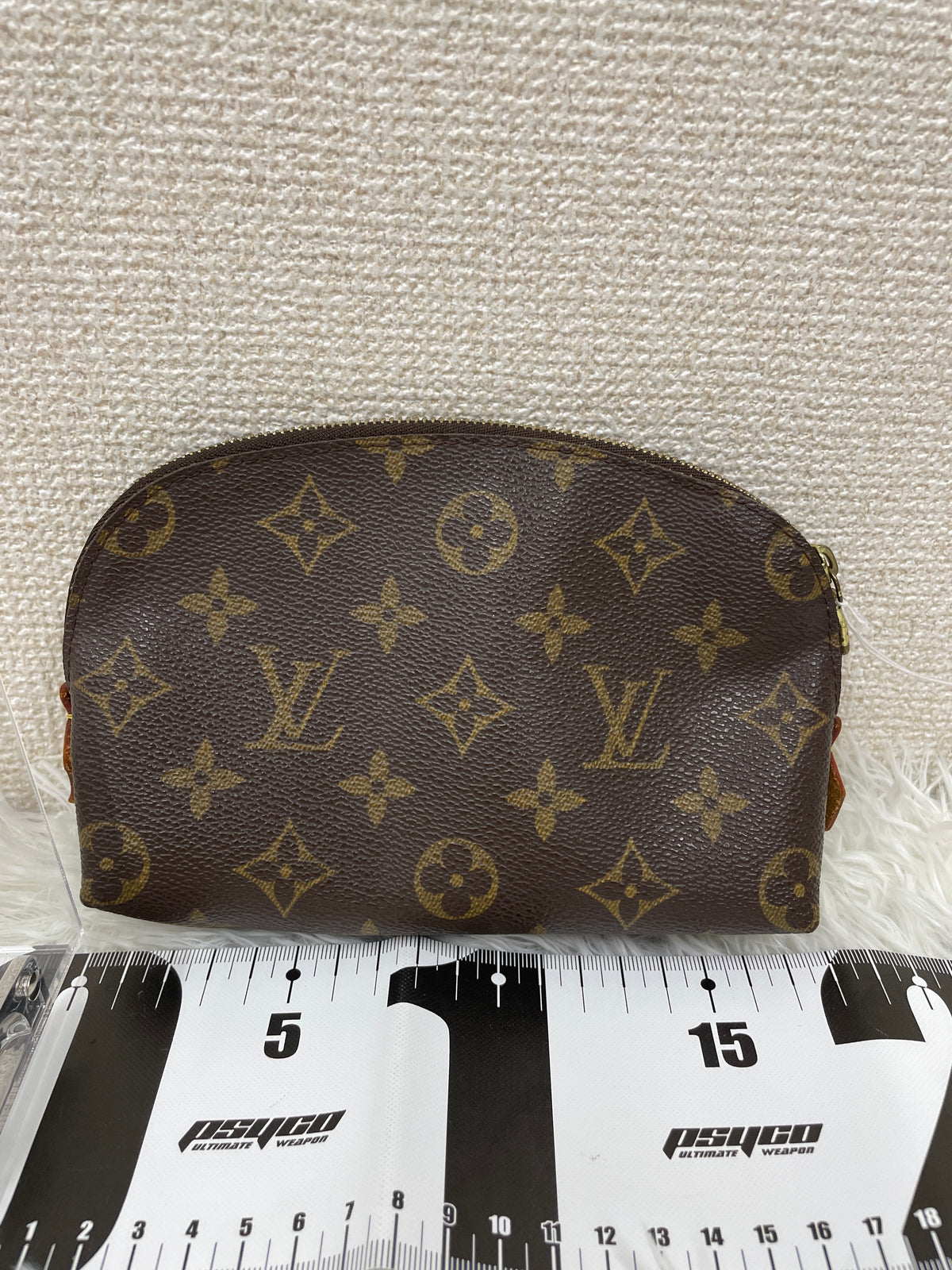 Louis Vuitton Brown Pouches A-18219